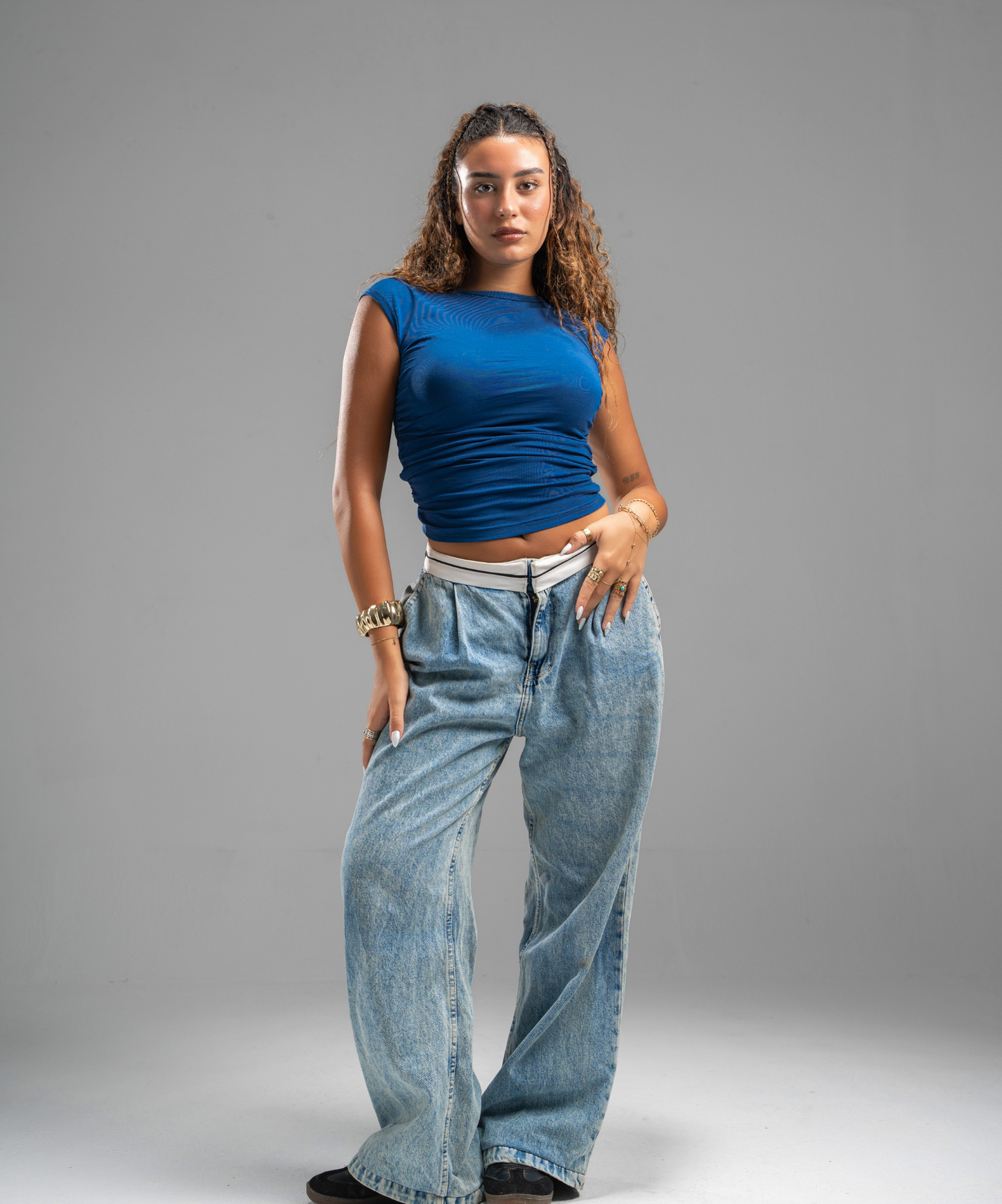 Scrunch side navy top
