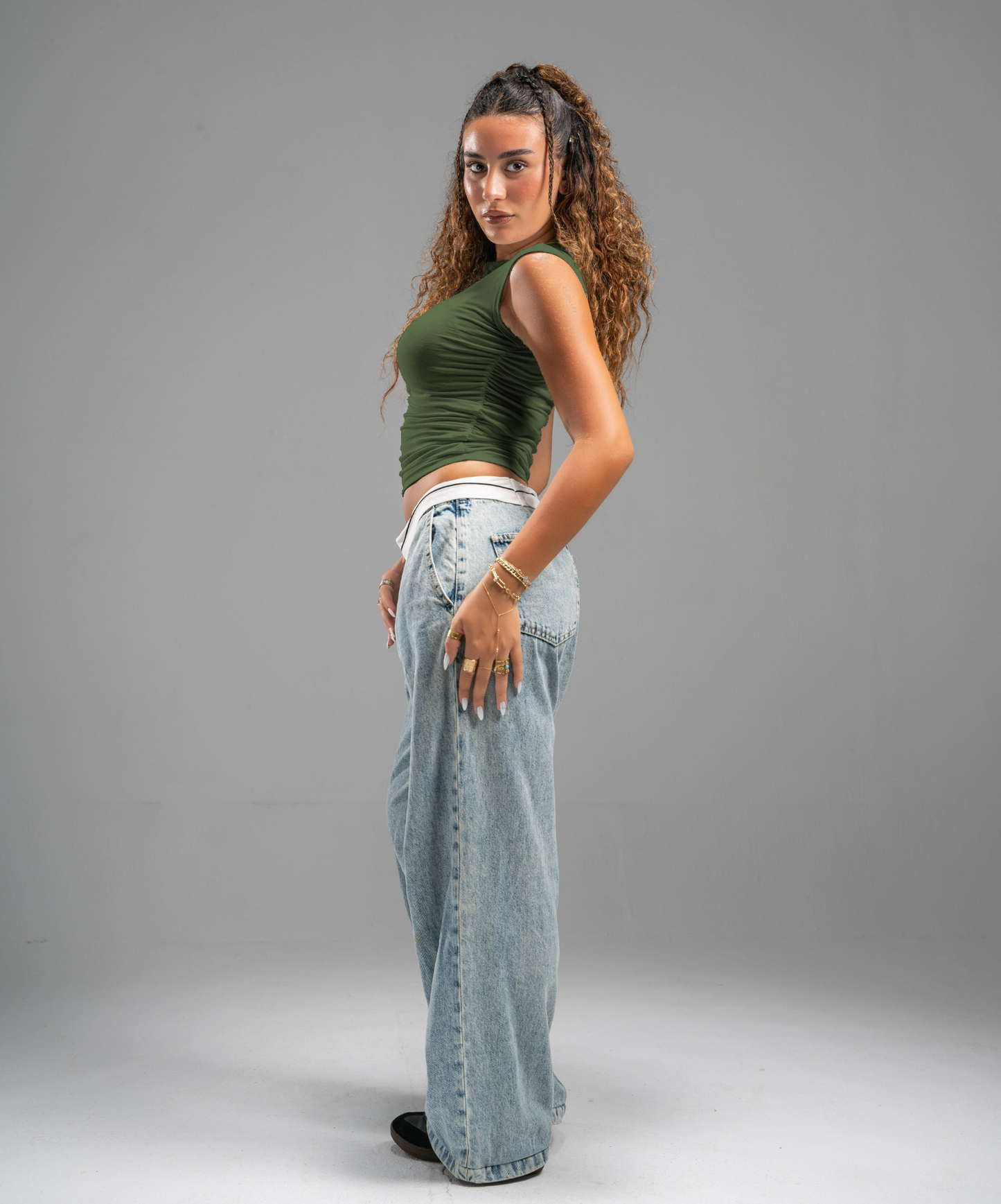 Scrunch side olive top