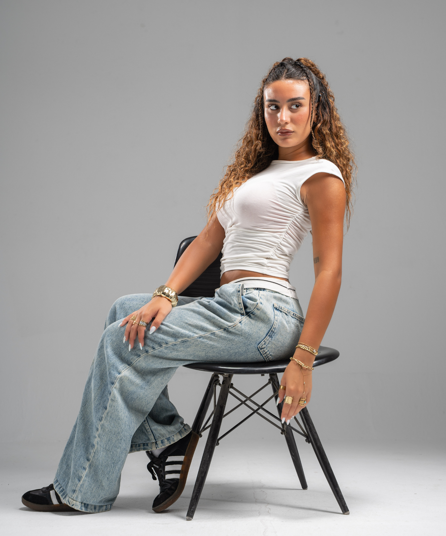 Scrunch side white top