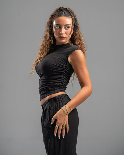 Scrunch side black top