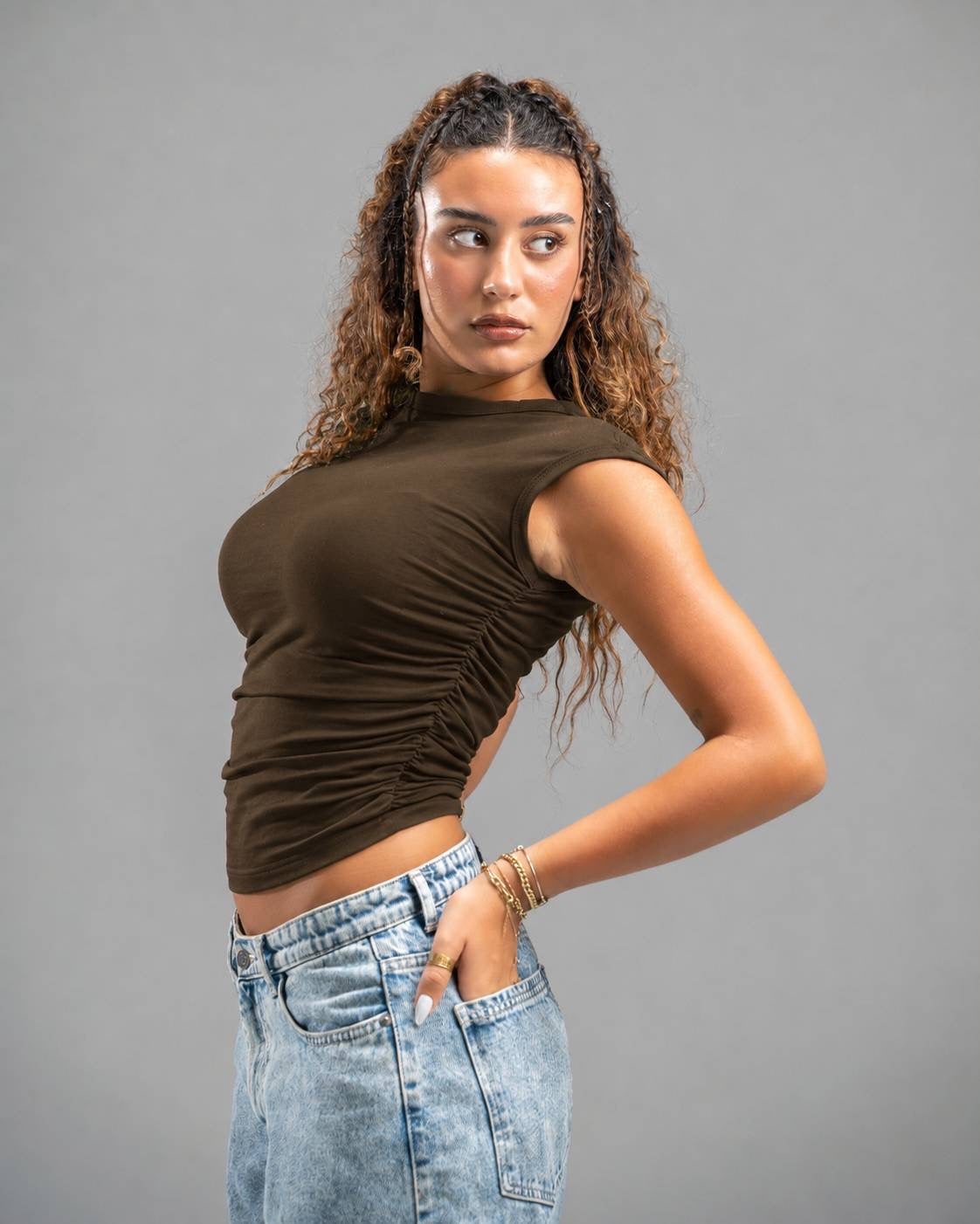 Scrunch side brown top