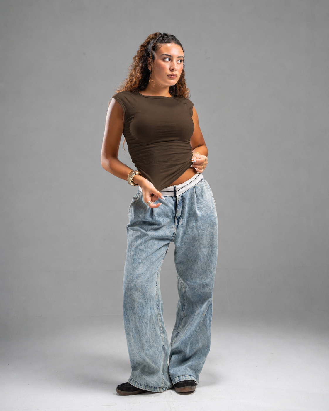 Scrunch side brown top